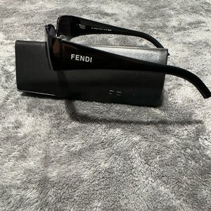 FENDI Retro sunglasses